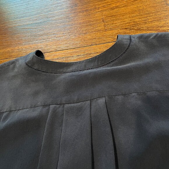 Vince Women's Sz S Navy Blue 100% Silk Shift Dress Relaxed Short Sleeves V-Neck - Picture 7 of 9